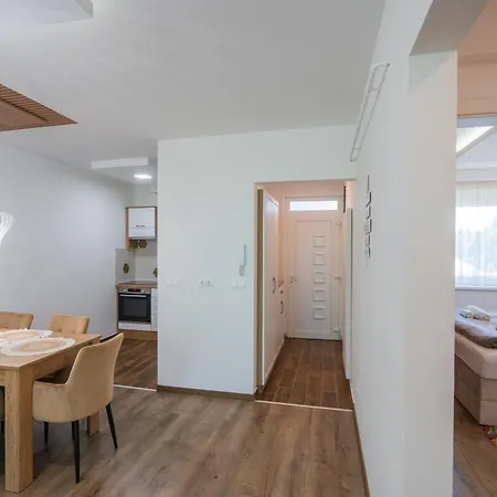 Apartment Blue Azure Zamardi