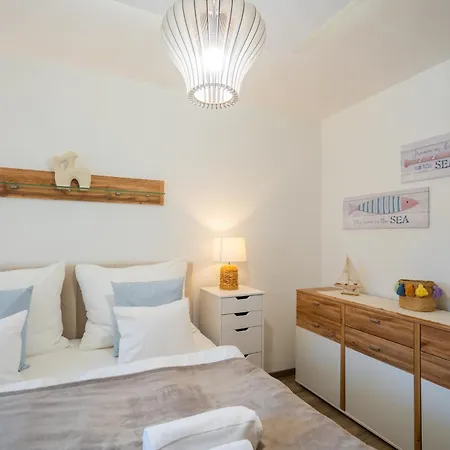 Apartment Blue Azure Zamardi